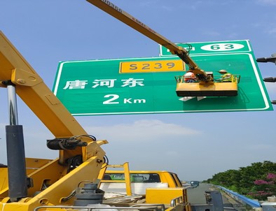 江苏江苏高速施工